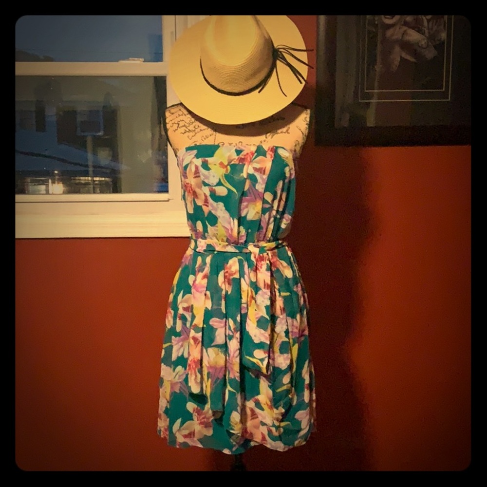 Express flower strapless dress